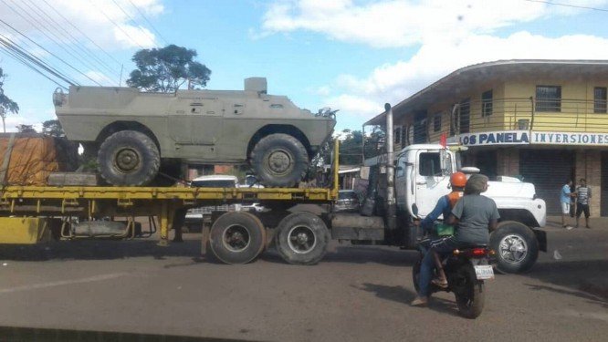 Maduro envia tropas e tanques para a fronteira com o Brasil
