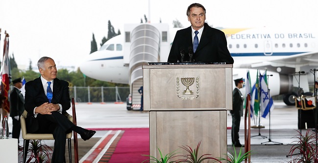 “Eu e Netanyahu pretendemos aproximar nossos povos”, diz Bolsonaro em Israel