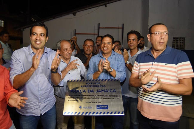 Bruno Reis entrega espaço de lazer em Sussuarana