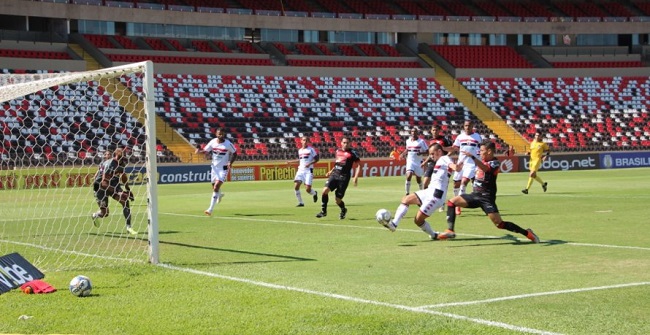 Vitória leva 3 a 1 do Botafogo-SP na estreia da Série B; veja os gols