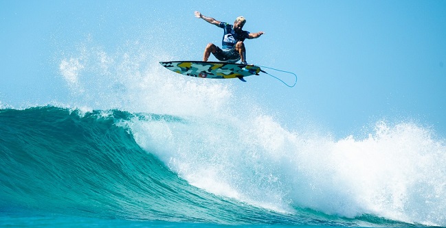 Ítalo Ferreira vence etapa do Mundial de Surfe em Gold Coast na Austrália