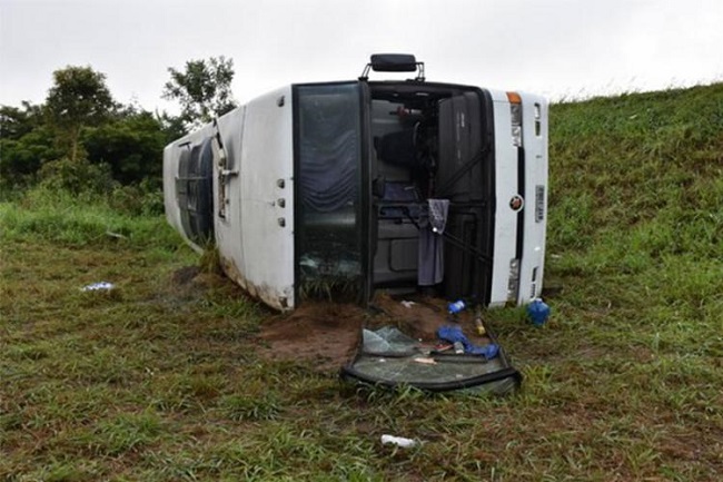 Ônibus com torcedores do Corinthians sofre acidente próximo a Vitória da Conquista
