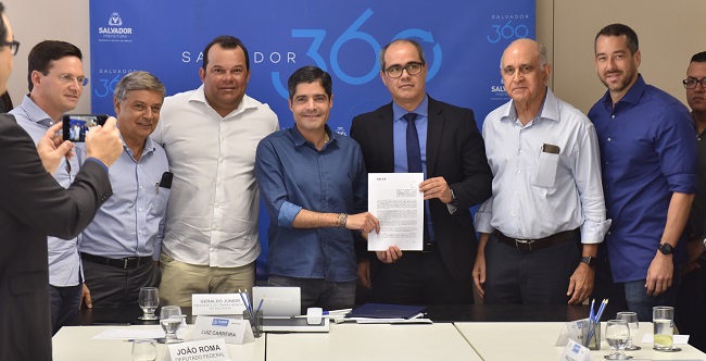 ACM Neto assina empréstimo de R$ 35 milhões para modernizar gestão em Salvador