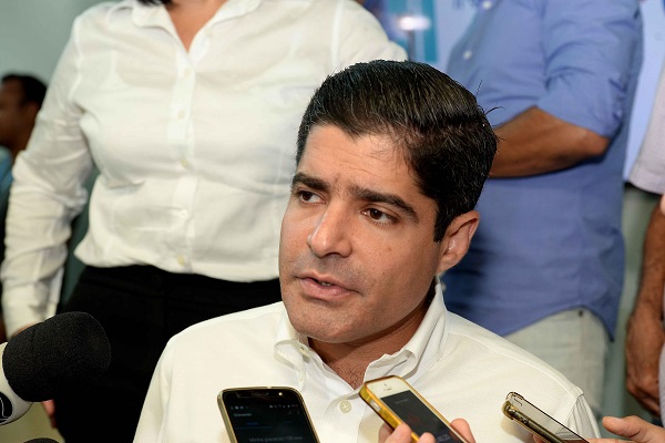ACM Neto afirma que Estado não solicitou licenças para VLT e Tramo 3 do Metrô