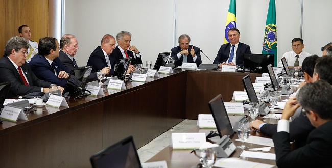 Bolsonaro e cinco ministros têm reunião com os governadores do Nordeste