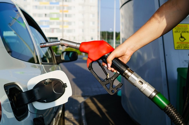 Preço da gasolina recua em média 0,64% em 22 Estados e no DF