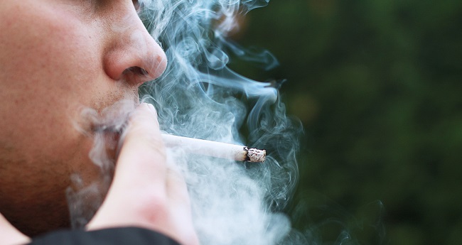 AGU cobra das indústrias de cigarro o ressarcimento dos gastos com fumantes
