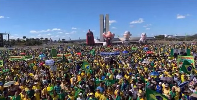 Manifestações pró-Lava Jato levam milhares de pessoas às ruas do País