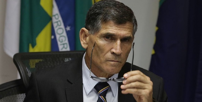 “Ousadia criminosa no Brasil é absurda e intolerável”, dispara Santos Cruz