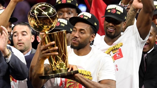 Equipe canadense do Toronto Raptors conquista título inédito da NBA