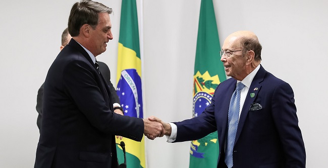 Bolsonaro discute acordo de livre-comércio com secretário de Comércio dos EUA