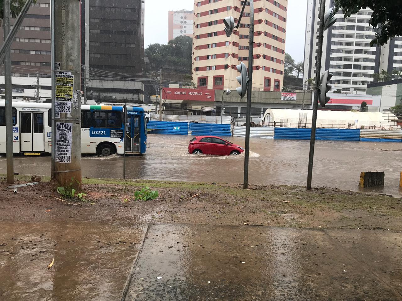 Prefeitura de Salvador monta força tarefa para combater transtornos com as chuvas
