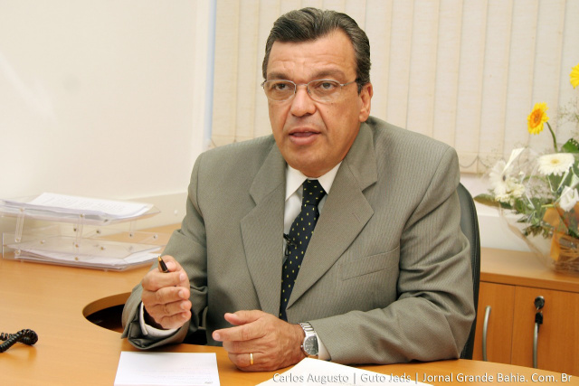 “Governador ganha fama por se ausentar de suas obrigações cívicas”, diz Targino