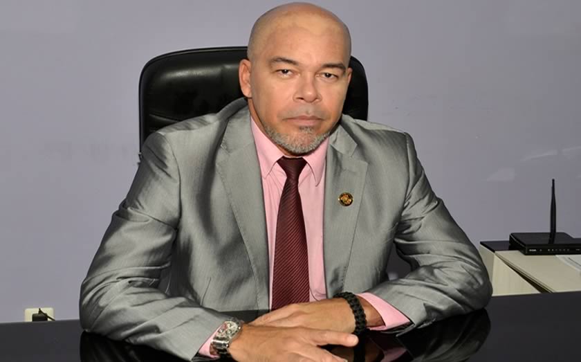 Presidente do Sindipol-BA critica PEC 412 que dá autonomia à PF