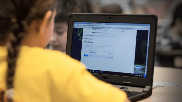 Chromebooks começam a ser entregues nas escolas municipais de Camaçari