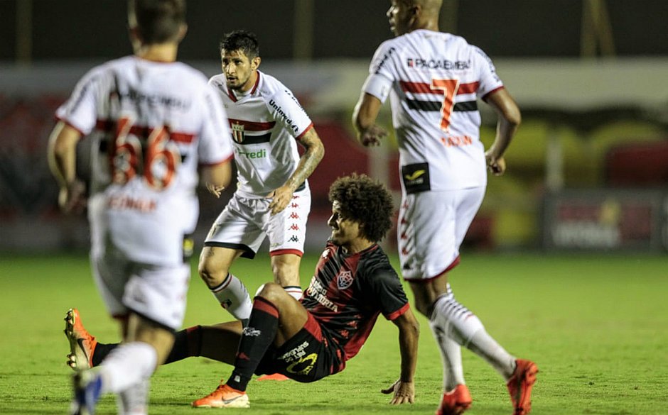 Série B: Vitória empata sem gols com o Botafogo-SP em pleno Barradão