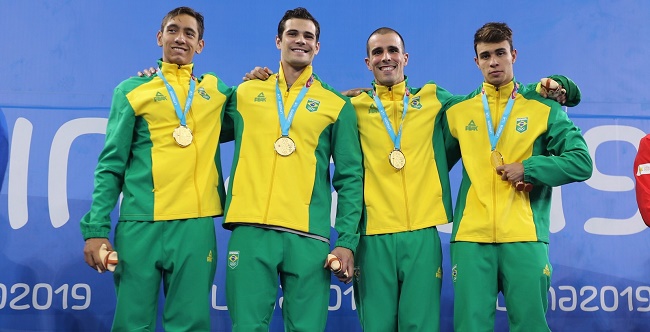 Natação do Brasil conquista três ouros na sua estreia no Pan