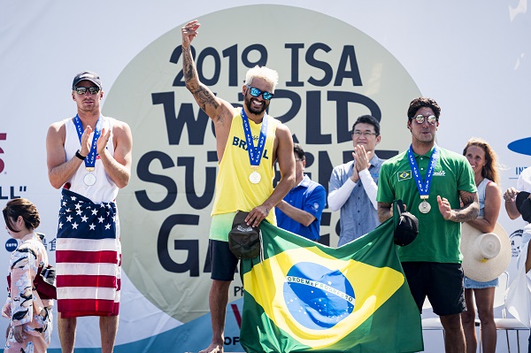 Brasileiro Ítalo Ferreira vence o Mundial de Surf no Japão