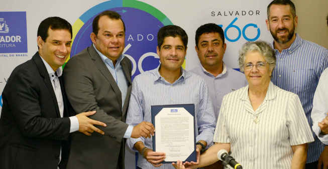 Prefeitura de Salvador e Hospital Sagrada Família firmam convênio para partos de risco