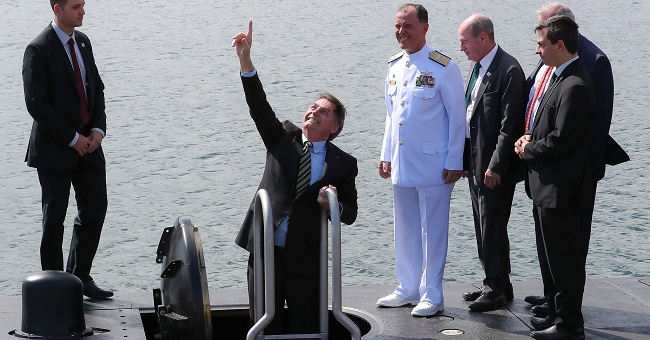 “Nosso partido é o Brasil”, reafirma Bolsonaro em apresentação de novo submarino