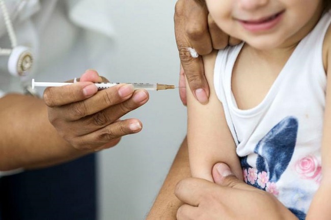 Brasil realiza “Dia D” contra o sarampo em 42 mil postos de saúde neste sábado