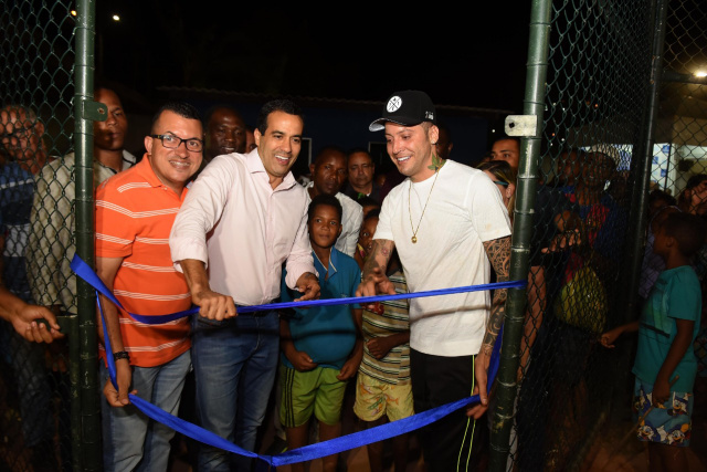 Bruno Reis entrega campo de futebol revitalizado em Novo Marotinho