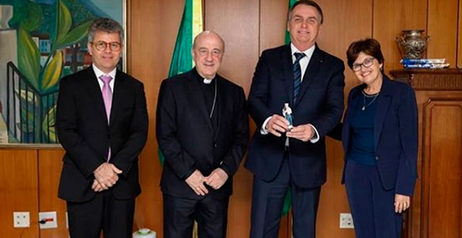 Dayane confirma participação de Bolsonaro na homenagem à Santa Dulce dos Pobres