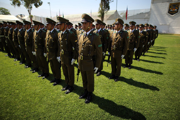 Chile convoca reservistas das Forças Armadas para conter manifestações