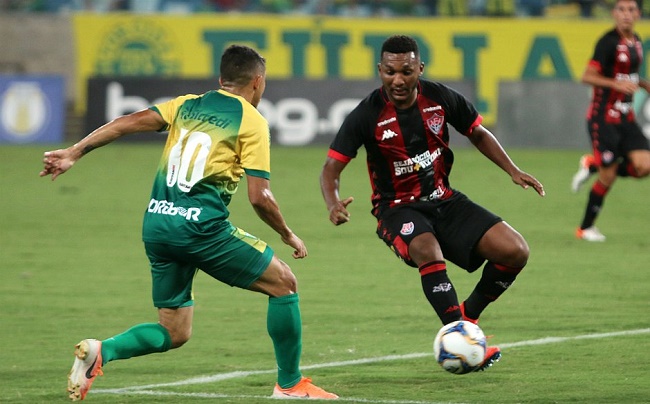 Fora de casa, Vitória aplica 3 a 1 no Cuiabá; veja os gols
