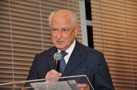 Ex-presidente do Bradesco morre aos 93 anos