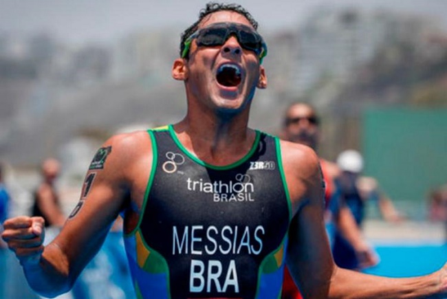 Brasileiro Manoel Messias vence Copa do Mundo de Triathlon