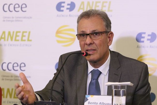 Ministro de Minas e Energia defende a privatização da Eletrobras