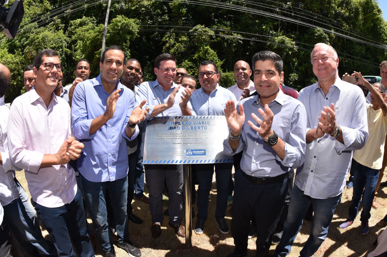 Complexo de viadutos João Gilberto é inaugurado na Avenida ACM