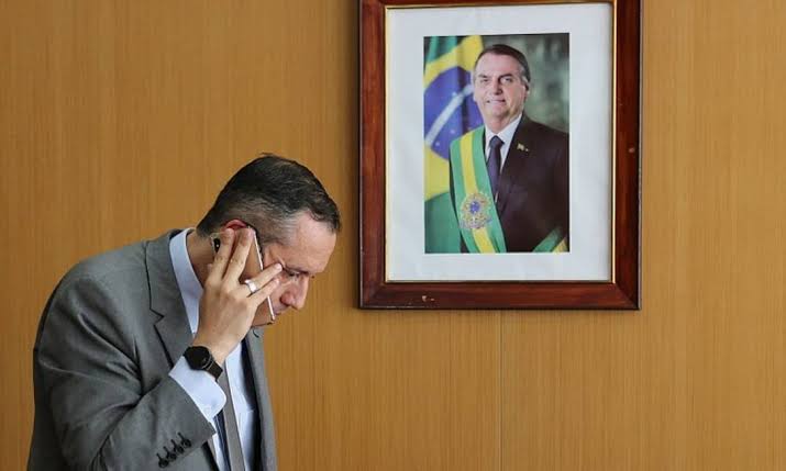 Bolsonaro exonera o secretário especial de Cultura Roberto Alvim