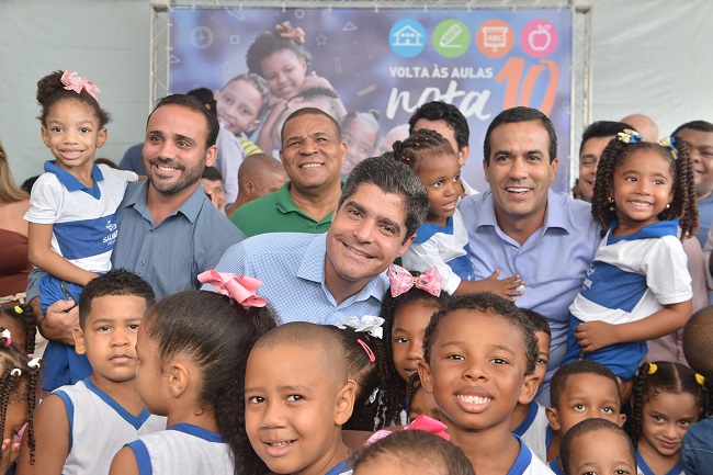 Inauguração de creche e anúncio de novas entregas marcam início do ano letivo em Salvador