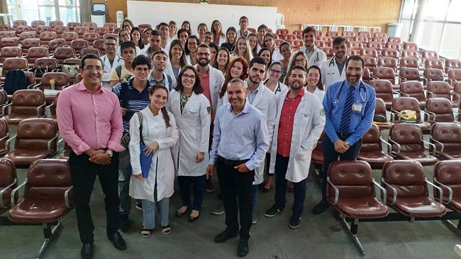 Hospital Roberto Santos recebe cem novos residentes médicos