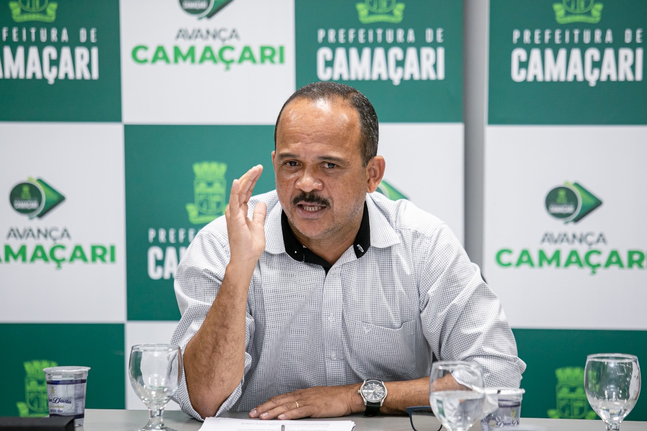 Camaçari: Elinaldo anuncia medidas para evitar propagação do novo coronavírus