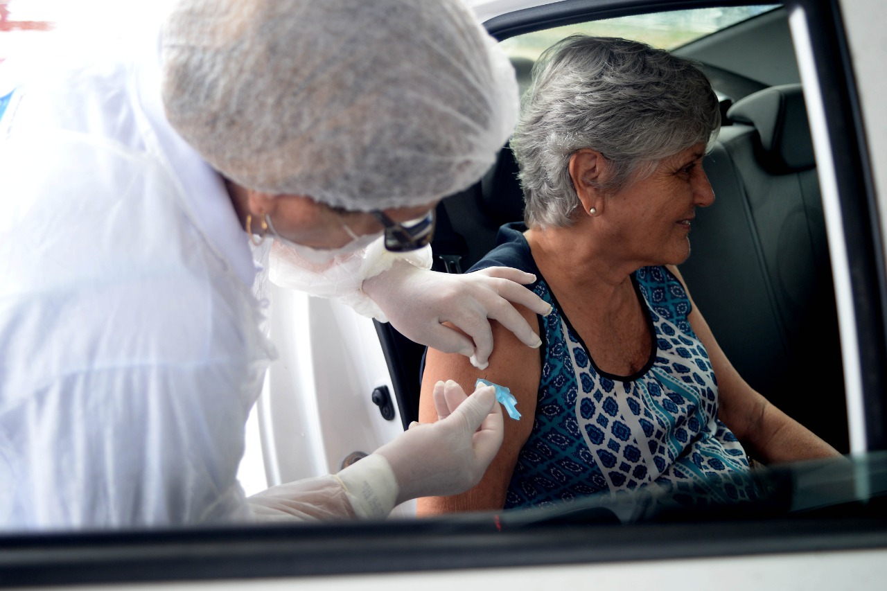 Salvador consegue imunizar 96% dos idosos contra gripe
