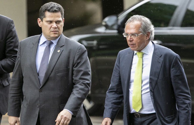 Guedes e Alcolumbre discutem pauta econômica prioritária para o governo