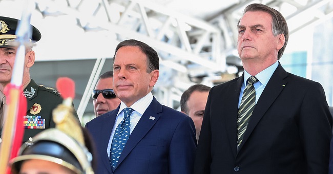 Bolsonaro e Doria trocam acusações em reunião sobre coronavírus