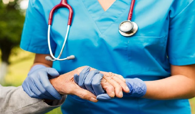Vereadores aprovam piso salarial e jornada de 30h para profissionais da enfermagem