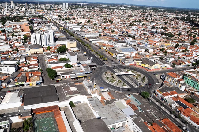 Lojas com até 200 metros quadrados poderão reabrir em Feira de Santana