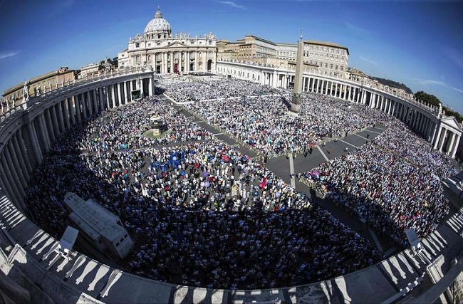 Vaticano vai celebrar Semana Santa sem a presença de fiéis