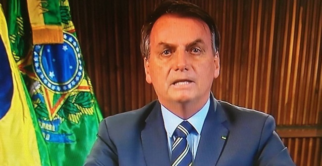 Bolsonaro pede adiamento das manifestações do dia 15 de março