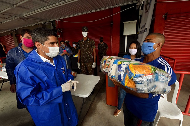 Operação distribui quase 25 mil cestas básicas em Salvador