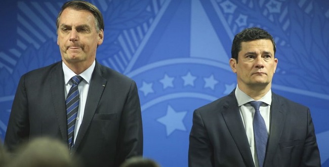 Bolsonaro diz que Moro demitiria Valeixo se fosse indicado para o STF; Moro rebate