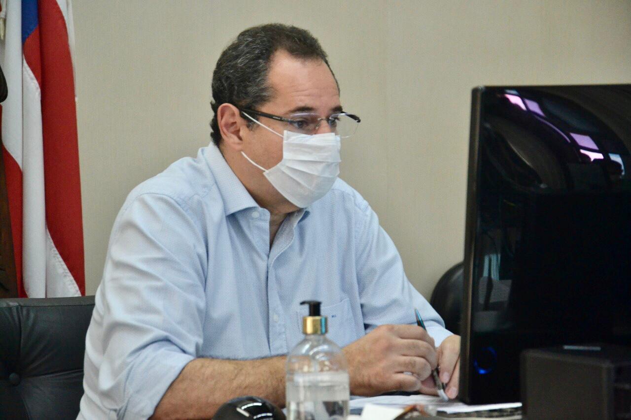 “Uso de máscara é agora obrigatório em 385 municípios da Bahia sob calamidade”, anuncia Nelson Leal
