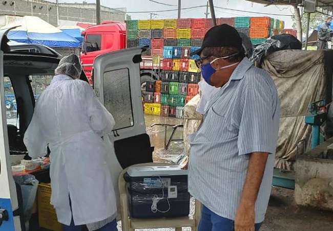 Posto móvel de vacinação contra H1N1 imuniza 120 pessoas no Ceasa