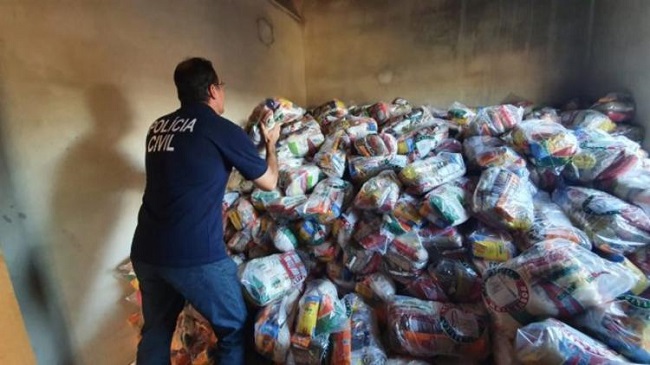 Carga com 18 toneladas de alimentos é recuperada em Feira