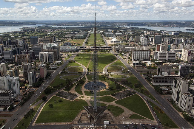 Justiça Federal autoriza reabertura gradual de lojas em Brasília
